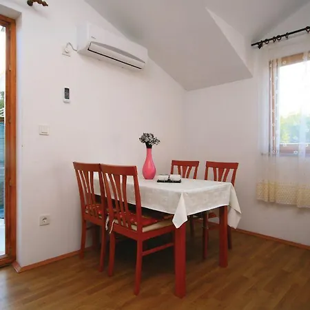 Studio Izabela Apartment *