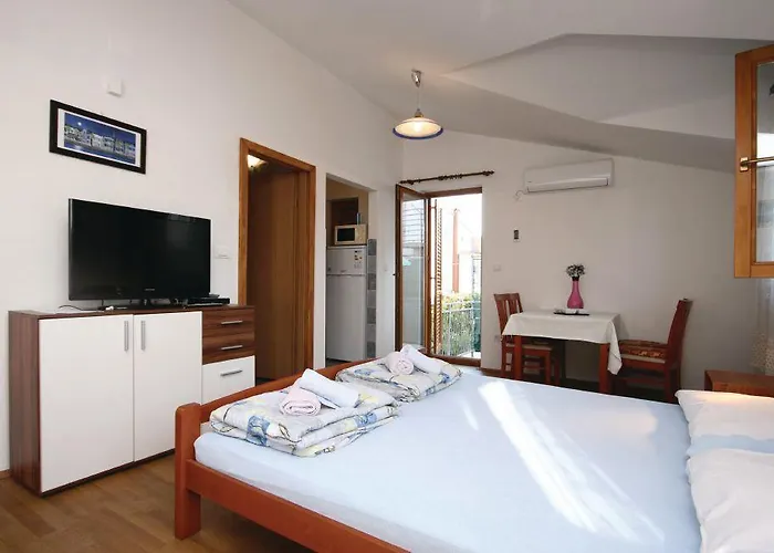 Διαμέρισμα Izabela *