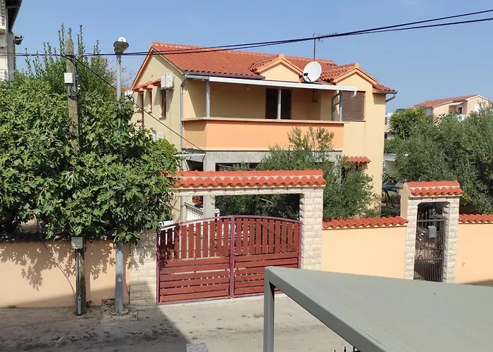 Izabela * Βόντιτσε