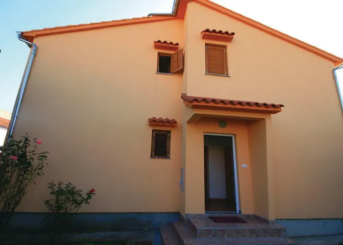 Διαμέρισμα Izabela *