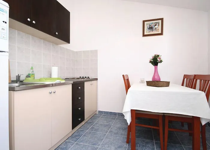 Διαμέρισμα Izabela *