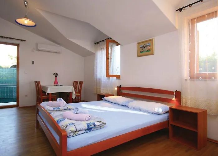 Διαμέρισμα Izabela *